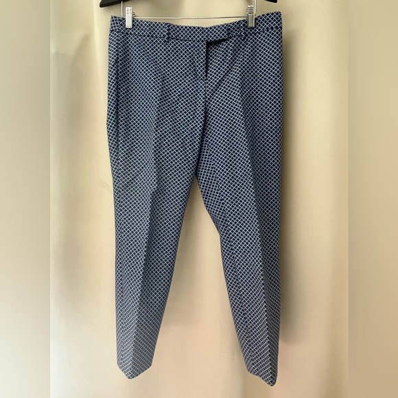 Willi Smith Women’s sizes 10 crop pants - Picture 1 of 4